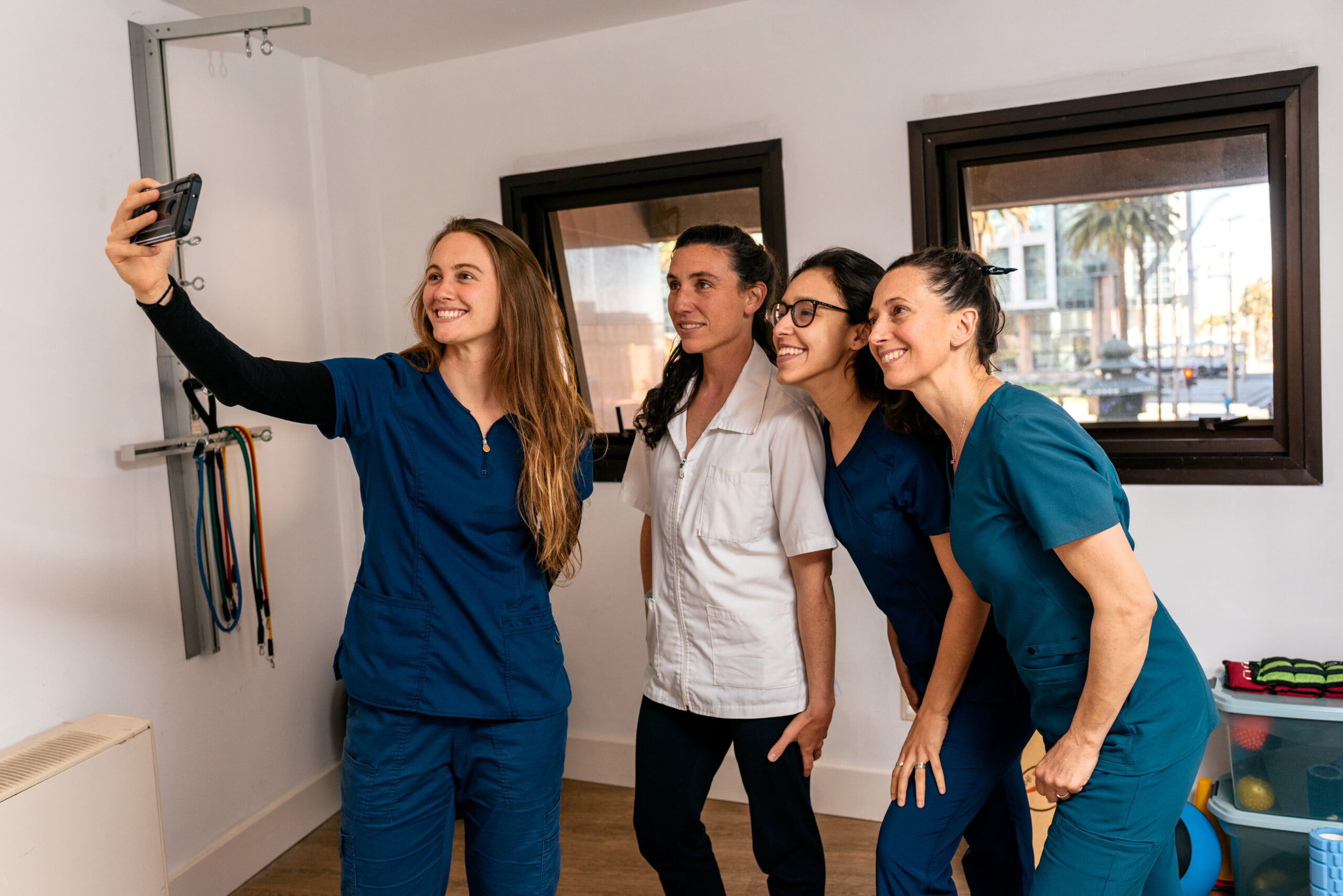 Work team in physiotherapy clinic. Medizinische Fachangestellte für Arztpraxis